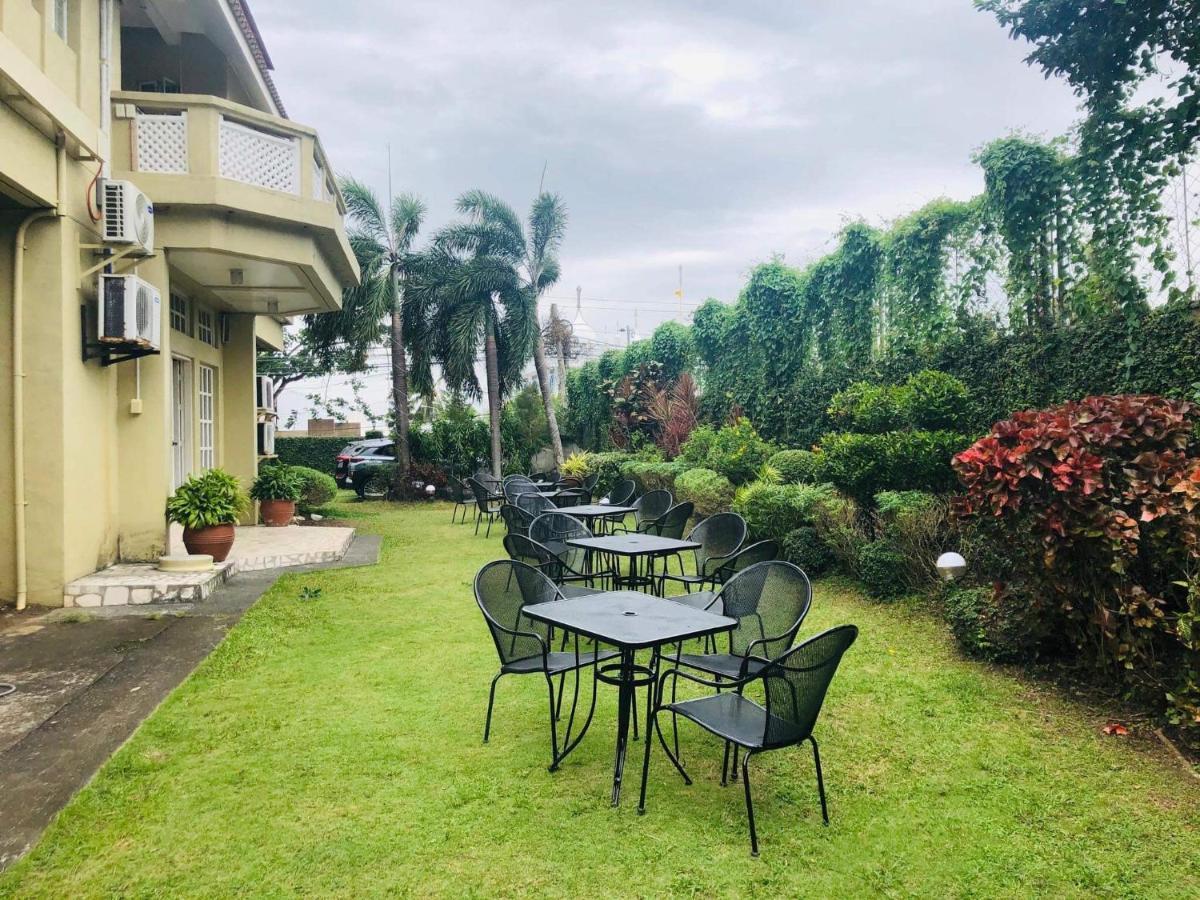 Citi Garden Suites Naga Kültér fotó